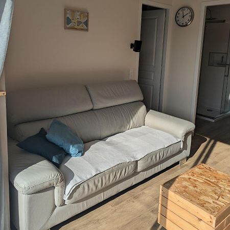 Comme A La Maison Clonas-sur-Vareze ภายนอก รูปภาพ
