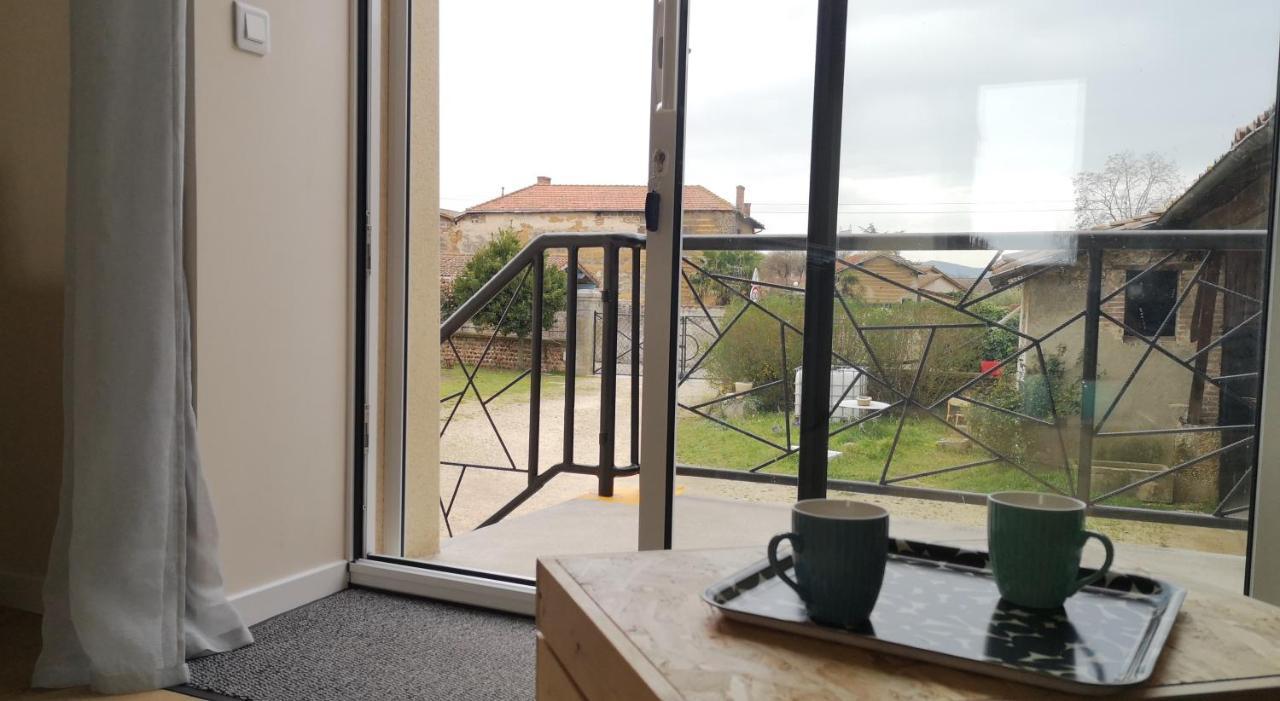 Comme A La Maison Clonas-sur-Vareze ภายนอก รูปภาพ